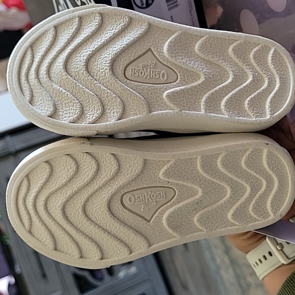 NWT/NIB Toddler OshKosh Slip-on Shoes size 7 - Picture 3 of 6